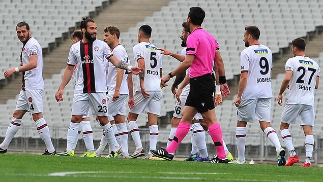 19. Fatih Karagümrük - 10 futbolcu