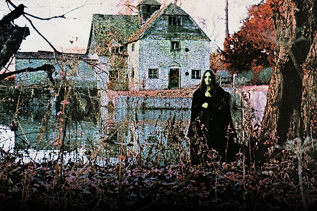 Ancak heavy metal tarihini belli bir albümden başlatacak olsak, bu herhalde Black Sabbath'ın ilk albümü olurdu!