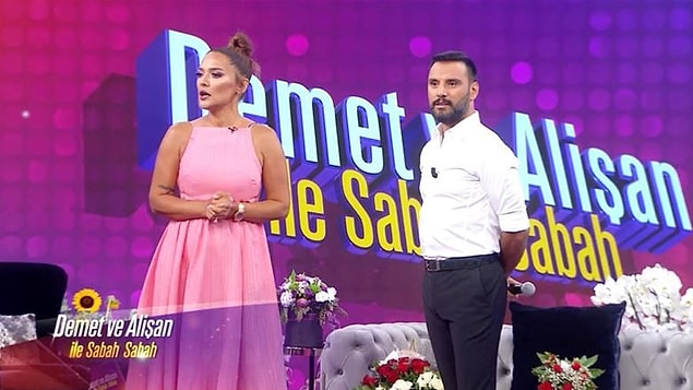 Pop sanatçısı Demet Akalın da Eoruvision gündemini takip edenler isimler arasındaydı. Alişan'la birlikte sundukları sabah programında tüm sanatçılara #Eurovision’a katılmamız için harekete geçmeleri konusunda çağrıda bulunmuştu.