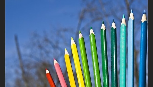 1. Какой из этих цветов не является основным цветом?