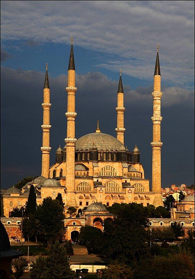 8. Edirne Selimiye Camii ve Külliyesi (Edirne)