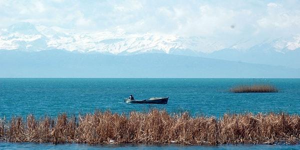 4. Türkiye'nin en büyük tatlı su gölü olan Beyşehir Gölü hangi ilimizde bulunur?