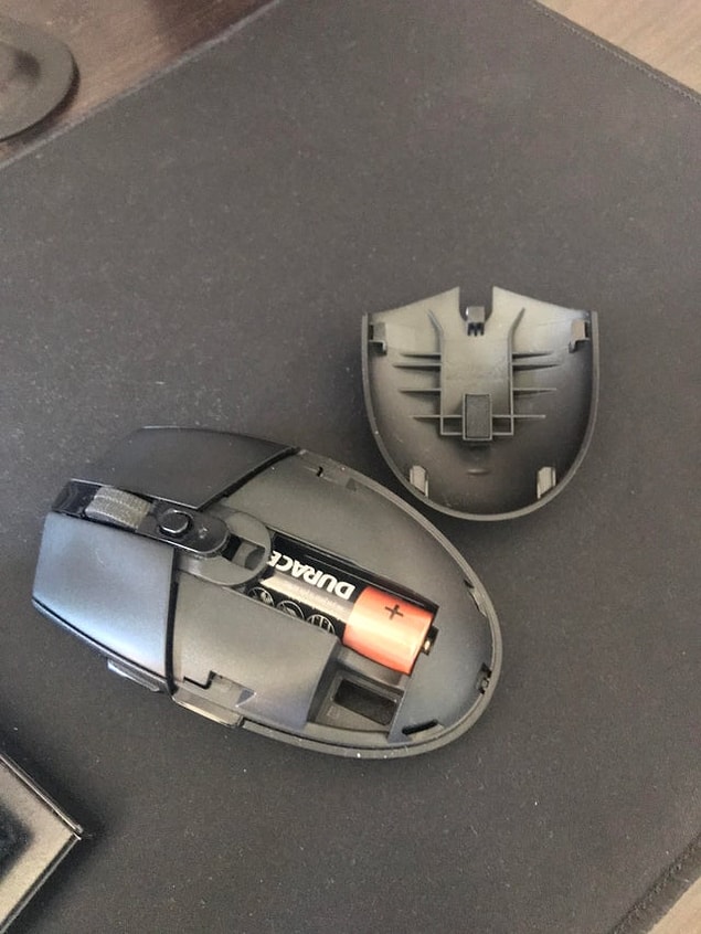 4. "Eski bilgisayarımı sattım. Neredeyse ülkenin diğer ucuna kargoladım ve mouse'un usb'sini bilgisayarda unutmuşum."