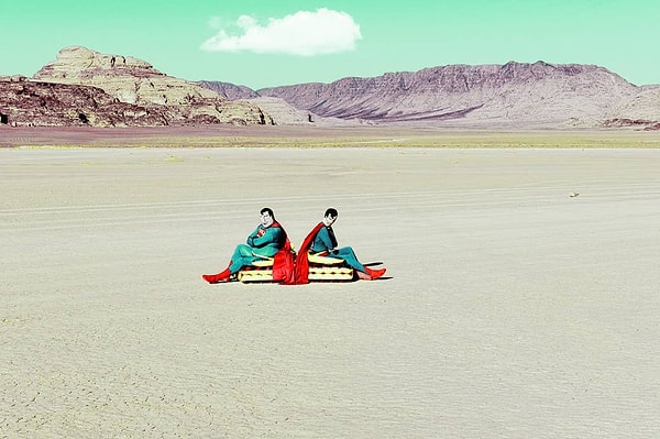 «Причудливые картины среди самых красивых пейзажей мира»