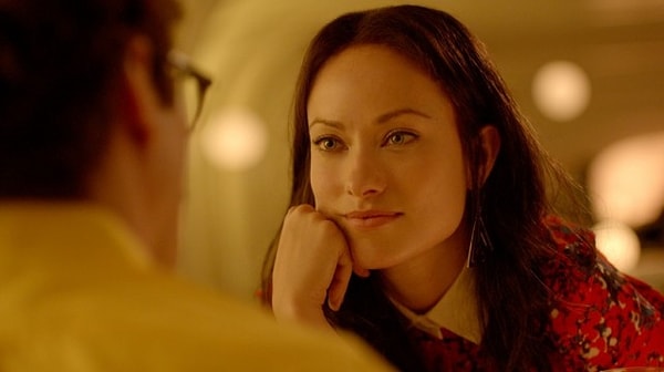 15. Сыграв роль Гвендолен в одной из знаменитых пьес Оскара Уайльда «Как важно быть серьезным» в школьной постановке, Оливия Уайлд сменила фамилию на свою, чтобы ознаменовать и почтить память писателя пьесы Оскара Уайльда.