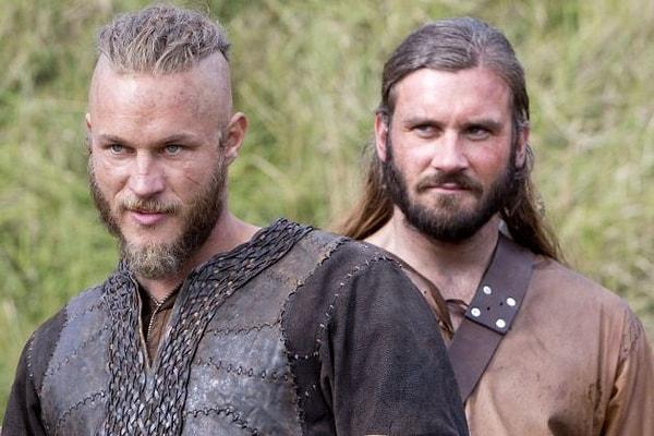 29. Vikings dizisinde Ragnar ve Rollo karakterleri kardeş olarak gösterilse de tarihsel olarak bu durum yanlış.