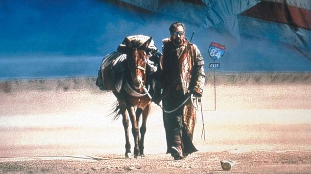 8. 'The Postman' filmi 2013 yılında Amerika Birleşik Devletleri'nin yıkılacağını söylüyordu.