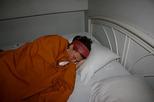 6. Вы перестаете спать задолго до того, как у вас появится ребенок. Все любят говорить мне: «Спи сейчас, пока можешь». Но беременность приводит к необъяснимой бессоннице, и я уже буквально разваливаюсь