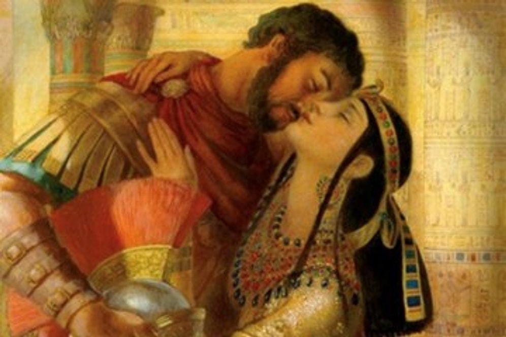 Aşkından Deliye Dönmüş Hangi Ünlü Senin Ruh İkizin?