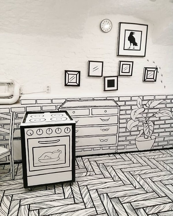 "С тех пор наши клиенты остались в восторге! К нам специально приходят, чтобы сделать необычные фото. Сотрудники тоже довольны своей работой, а некоторые даже месяцами ждали открытия вакансий"