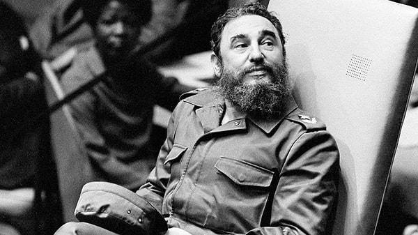 Y En Son Eso Llegó Fidel… "Ve Sonra Fidel Geldi"