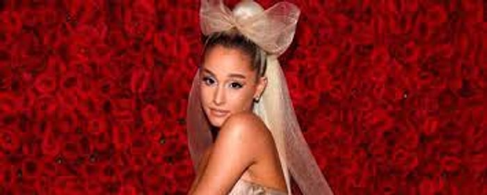 Ariana Grande 'Tanrı Kadındır' Adında Parfüm Çıkardı!