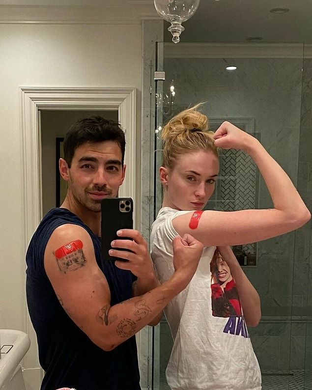 1. Joe Jonas ve Sophie Turner
