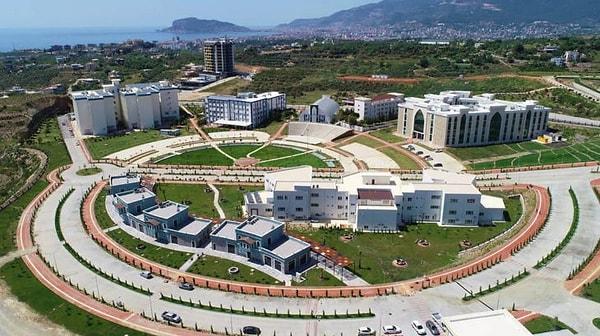 Sözcü'nün haberine göre Alanya Alaaddin Keykubat Üniversitesi giriş kapısı için yaklaşık 1.7 milyon lira harcamaya hazırlanıyor.