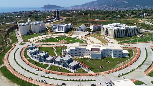 Sözcü'nün haberine göre Alanya Alaaddin Keykubat Üniversitesi giriş kapısı için yaklaşık 1.7 milyon lira harcamaya hazırlanıyor.