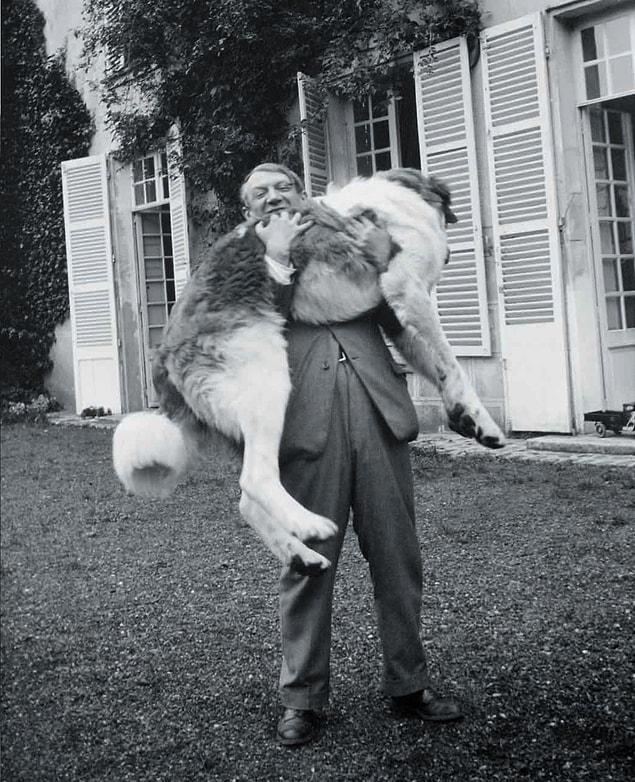37. Picasso çok yaratıcı biri olarak bilinmesine rağmen köpeğine dünyada en çok kullanılan köpek ismi olan 'Bob'u koymuştur.