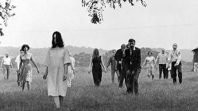 12. Night of the Living Dead (Yaşayan Ölülerin Gecesi)
