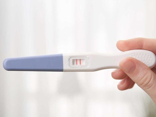 4. Eğer bir erkek hamilelik testi yapar ve o test pozitif çıkarsa, bu o erkeğin testis kanseri olduğu anlamına gelebilir.