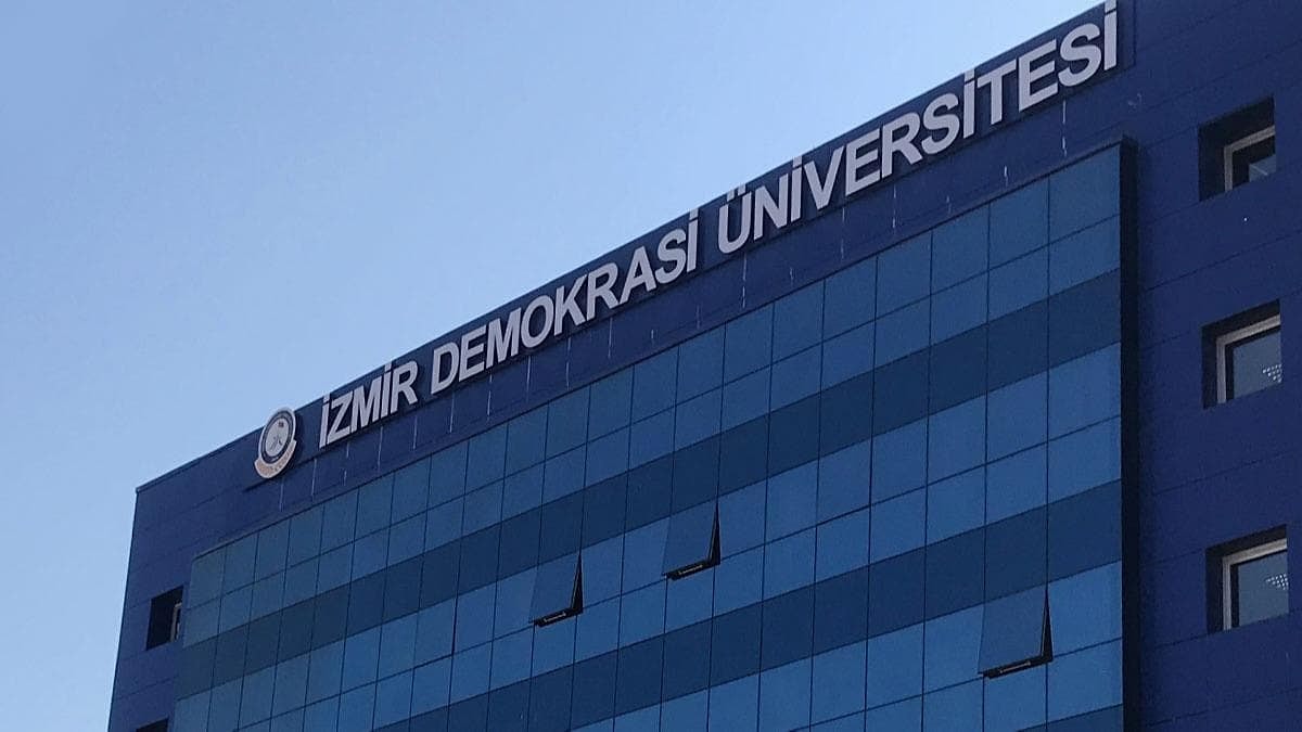 izmir demokrasi universitesi 2020 2021 taban puanlari ve basari siralamalari