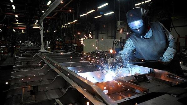 Makineler: Kaporta metal işçisi, demirci, sac metal işçisi, demir ve metal servis teknisyeni, endüstriyel teknisyen, CNC operatörü, mekanik