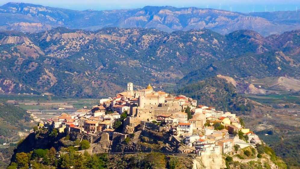 Bu İtalyan Köylerine Taşınana 28 Bin Euro Para Verilecek