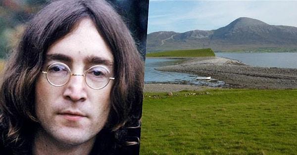 16. Efsane grup The Beatles'ın vokalisti John Lennon da bir zamanlar İrlanda'da bulunan Dorinish Adası'nın sahibiymiş!