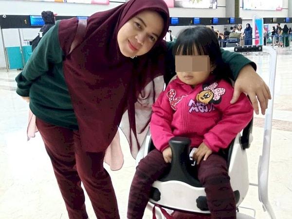 14. Endonezya'da Ocak ayında gerçekleşen uçak kazasının hemen öncesinde havaalanından son fotoğraflarını paylaşan anne ve kızı: