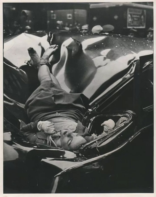 16. Evelyn McHale isimli Amerikalı kadın, 1947 yılında Empire State Binası'nın 86. katından aşağı atlayarak hayatına son verdi.