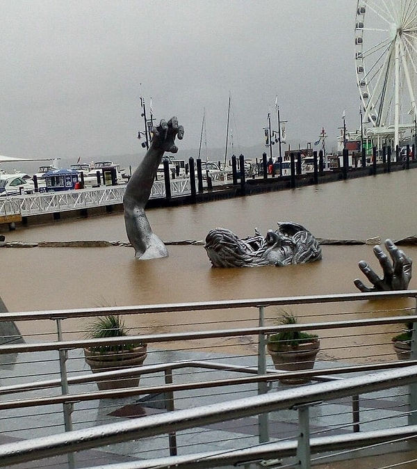 8. Статуя в Национальной гавани Мэриленда "Пробуждение"