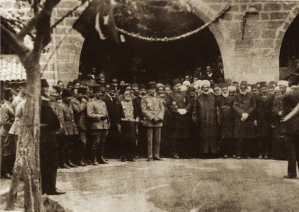8 EKim 1916, Atatürk Silvan'da.
