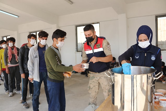 "Türkiye mültecilere çok iyi bakıyor"