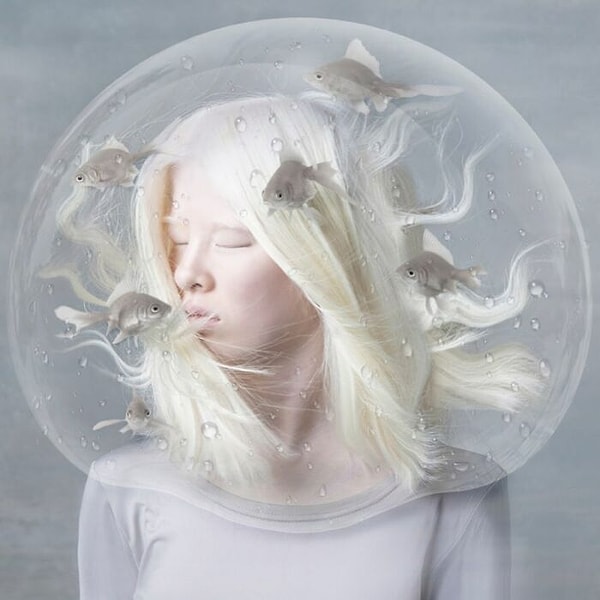 2. К счастью, когда ей было 3 года, ее удочерила голландская семья Аббинг и переехала в Нидерланды