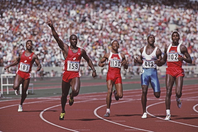 1988: Kanadalı atlet Ben Johnson doping yaptığı gerekçesiyle evine gönderildi.