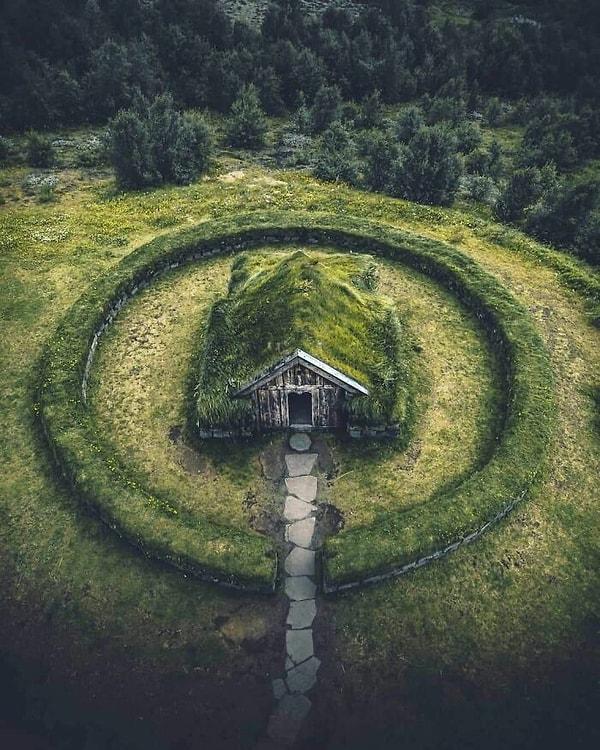 3. İzlanda'daki büyük kabin.