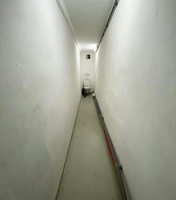 9. Bu koridor-tuvalet tüylerimi diken diken ediyor.