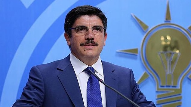 Yasin Aktay, geçtiğimiz günlerde de CHP lideri Kemal Kılıçdaroğlu'nun "İktidara geldiğimizde Suriyelileri göndereceğiz" açıklamasına da "Suriyelileri bir çekin, Suriyeliler bir gitsin ülke ekonomisi çöker" demişti.