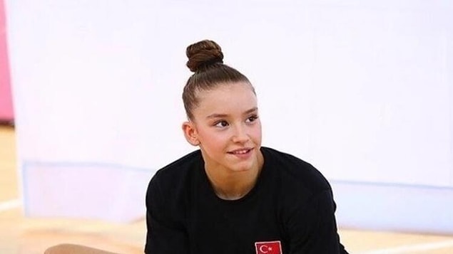 Ayşe Begüm Onbaşı Kimdir?