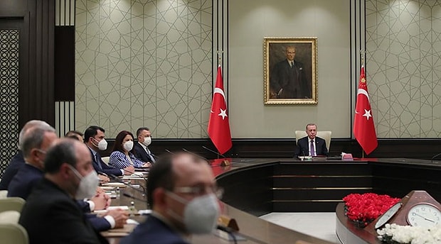 bugun yapilmasi planlanan kabine toplantisi ertelendi