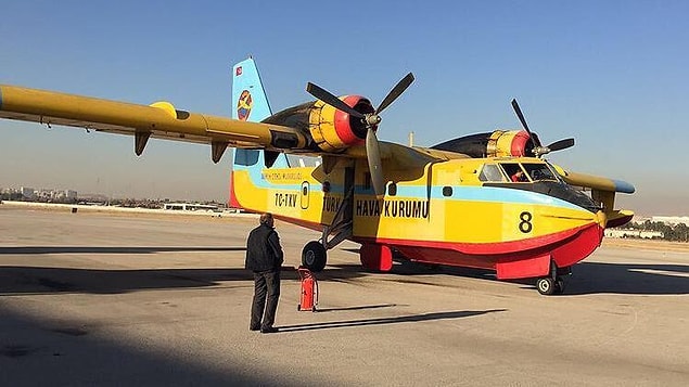 Olanların ise ihaleye alınmayan Türk Hava Kurumu'nun hangarında atıl olarak beklemesi.