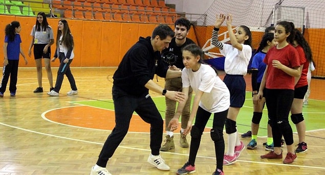 Bahar Toksoy Guidetti’nin “Sadece spor odaklı değil, gençleri hayatlarının herhangi bir alanında başarılı olabileceği yönünde cesaretlendirmek istediğimiz bir proje” olarak nitelendirdiği çalışma, farklı alanlarda eğitim verdi.