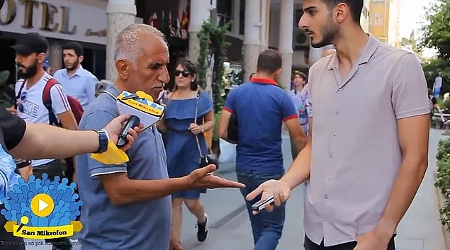 11. Ekonomiyi cebimizdeki telefonla ölçümlemeyi kendine misyon edinmiş ‘çıkar telefonunu’ dayıları,