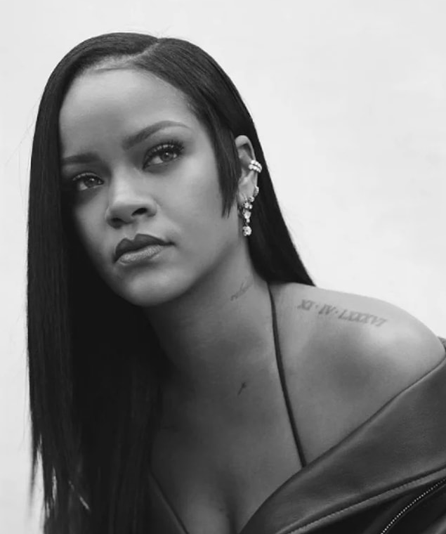 1. Rihanna dünyanın en zengin kadını olarak Forbes listesine girdi!