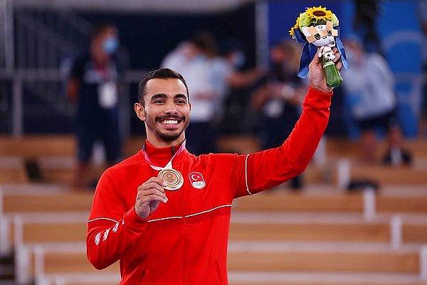 38. 3 Ağustos - Milli cimnastikçi Ferhat Arıcan, Tokyo 2020'de paralel barda bronz madalya kazanarak Türkiye'ye cimnastik tarihindeki ilk olimpiyat madalyasını getirdi.