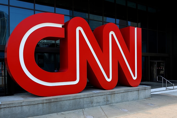 CNN, Aşı Olmadan Ofise Gelen 3 Çalışanını Kovdu