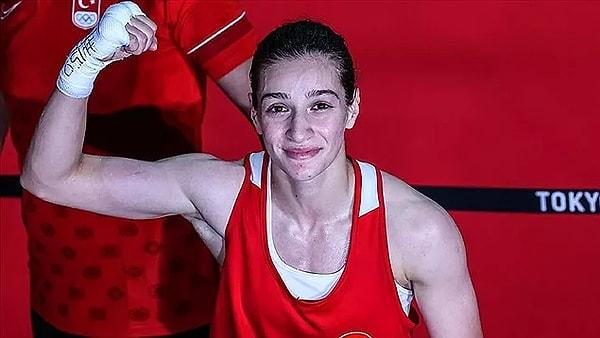 Milli boksörümüz Buse Naz Çakıroğlu ise Bulgar rakibi Stoyka Zhelyazkova Krasteva'ya yenildi ancak ülkemize bir olimpiyat ikincisi olarak ve gümüş madalyayla geldi.❤️
