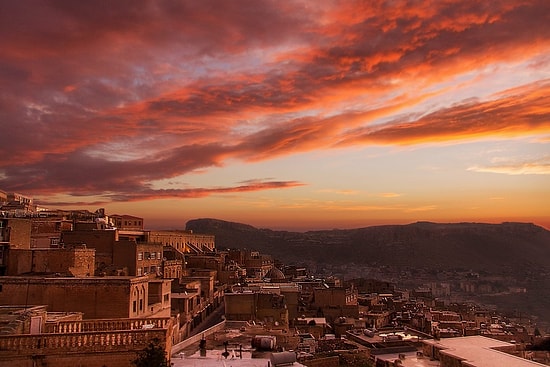 Mardin Gezilecek Yerleri ile Büyülüyor! Hayran Kalacağınız Şehir Mardin'de Ne Yenir?