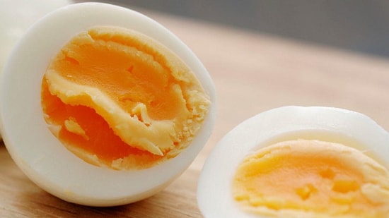 Rafadan Yumurta Pişirme Süresi Ne Kadar? Kayısı Kıvamında Yumurta Nasıl Yapılır?