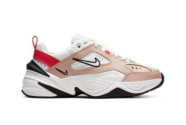 3. Basic kombinlerinizin baş tacı olacak bir ayakkabı: Nike m2k Tekno! 👊