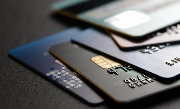 6. Kaç tane kredi kartın var?