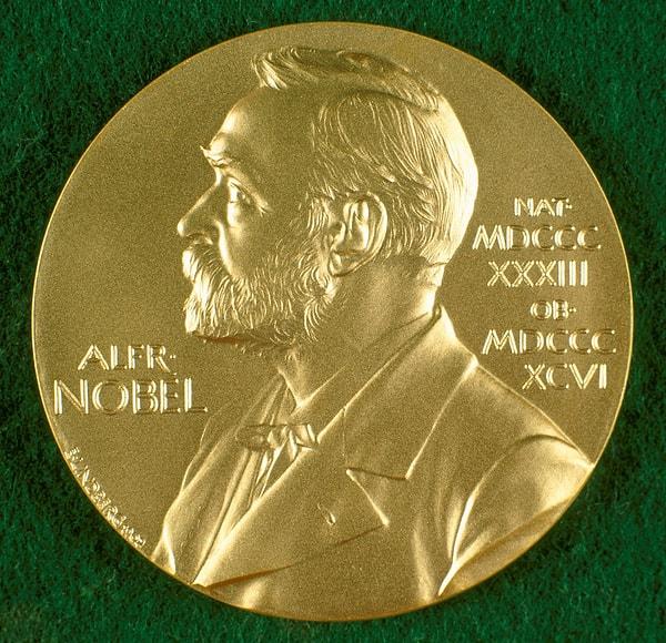 16. 70 Nobel ödülü ile dünyada birincidir.